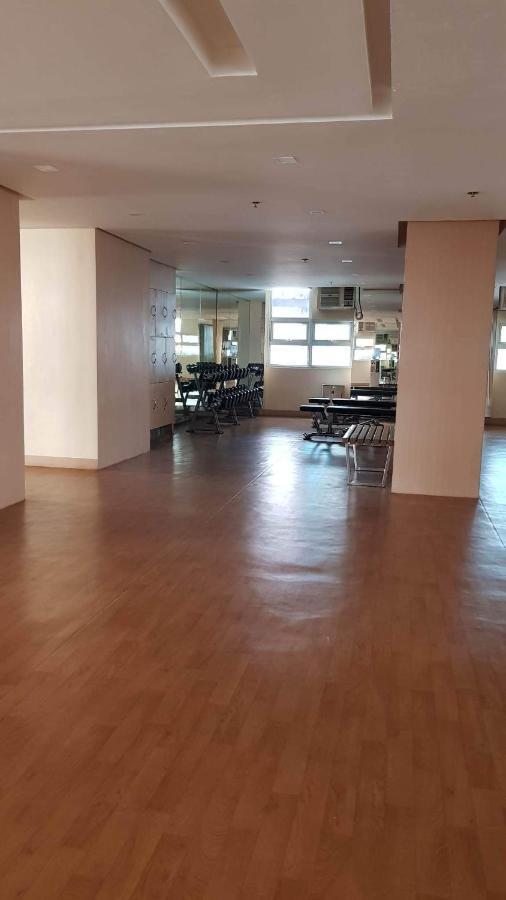 101 Newport Blvd C2 4F By Rechelle Nunag Pasay Eksteriør bilde