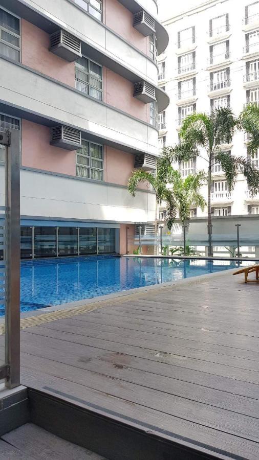 101 Newport Blvd C2 4F By Rechelle Nunag Pasay Eksteriør bilde
